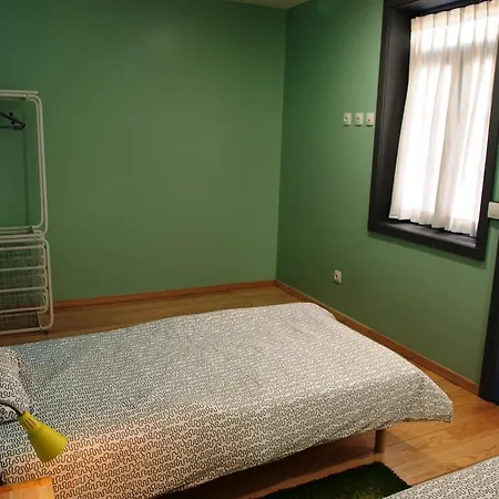 107 Rosario, Порту